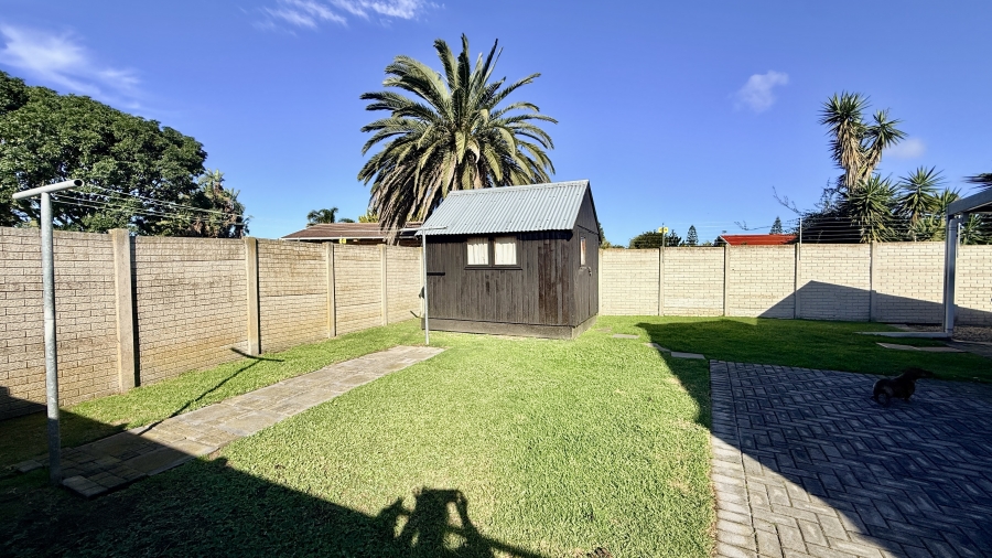 2 Bedroom Property for Sale in Sherwood Eastern Cape